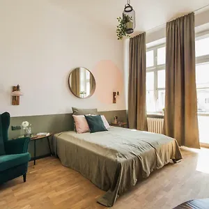 Apartment Nowy Swiat 28, Warsaw